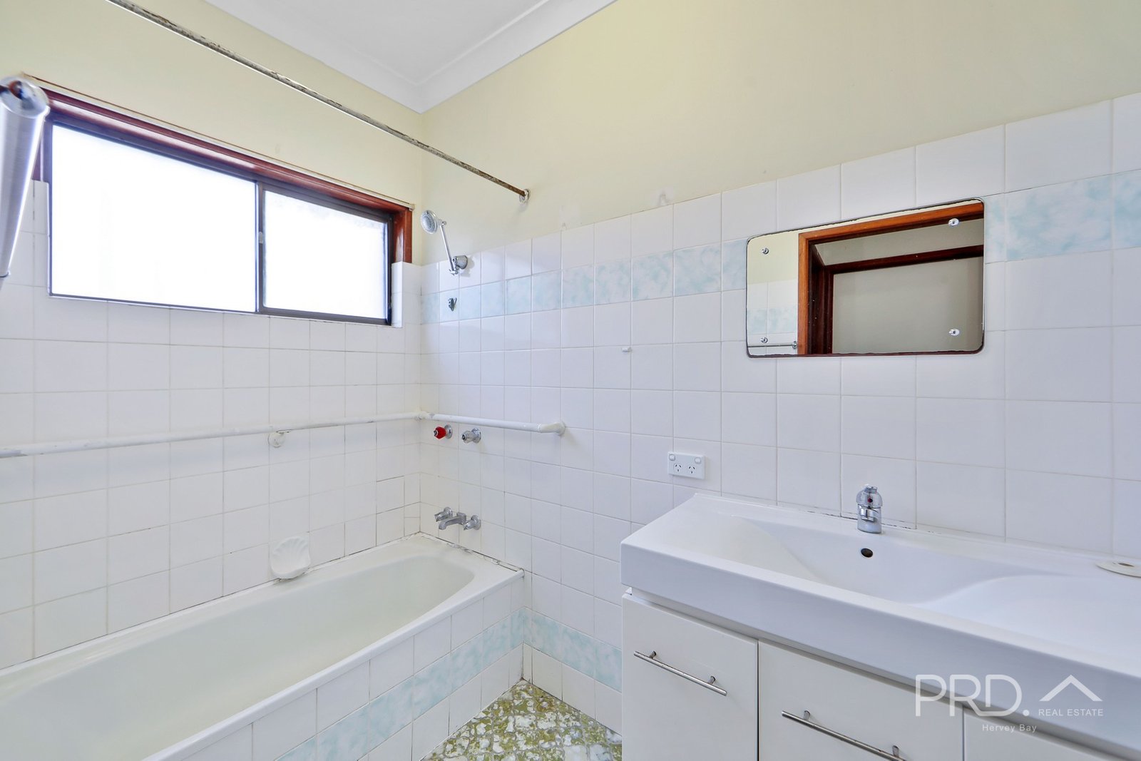 24 Hibiscus Street URANGAN 19