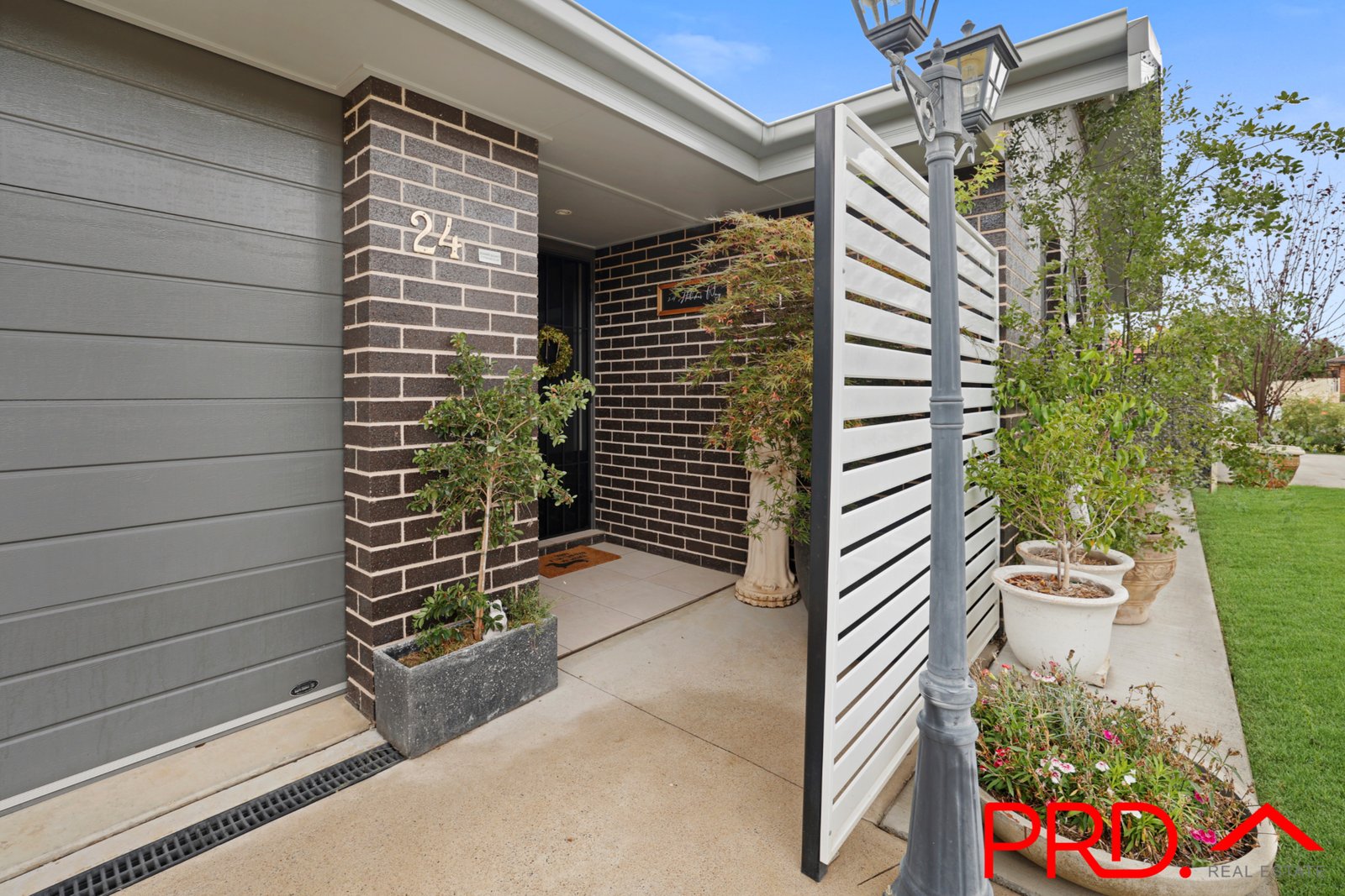 24 Hibiscus Way TAMWORTH 2
