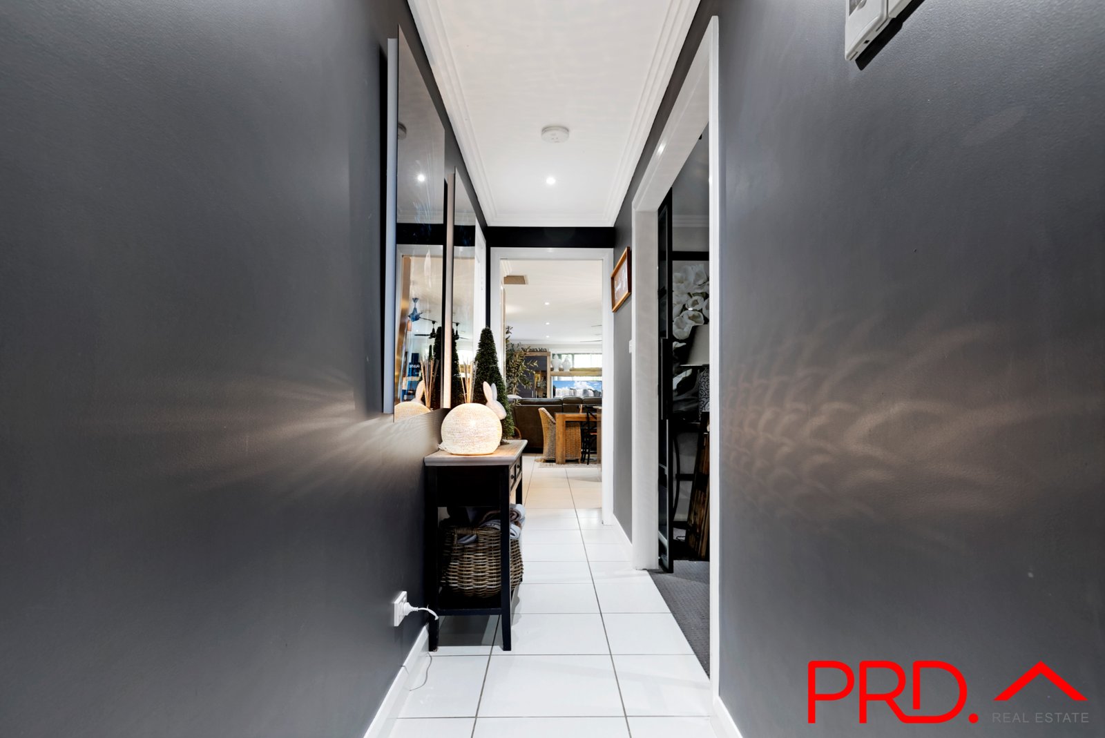 24 Hibiscus Way TAMWORTH 8