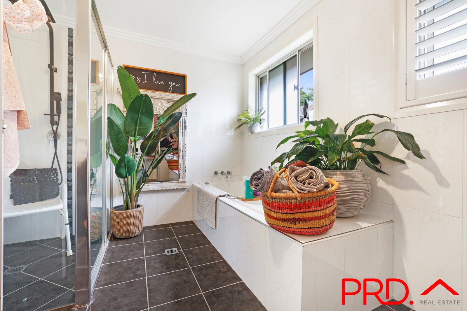 24 Hibiscus Way TAMWORTH 14