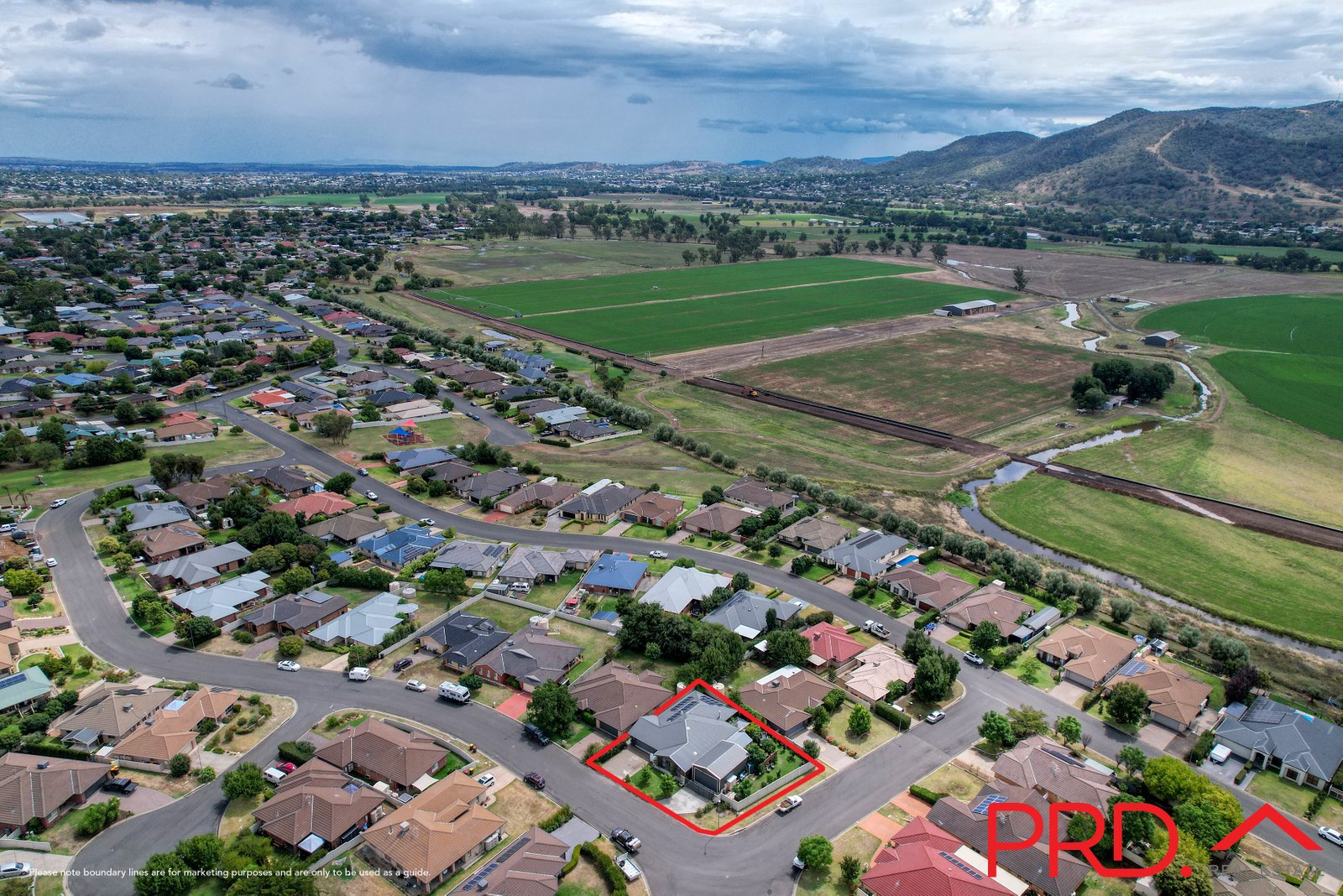 24 Hibiscus Way TAMWORTH 26