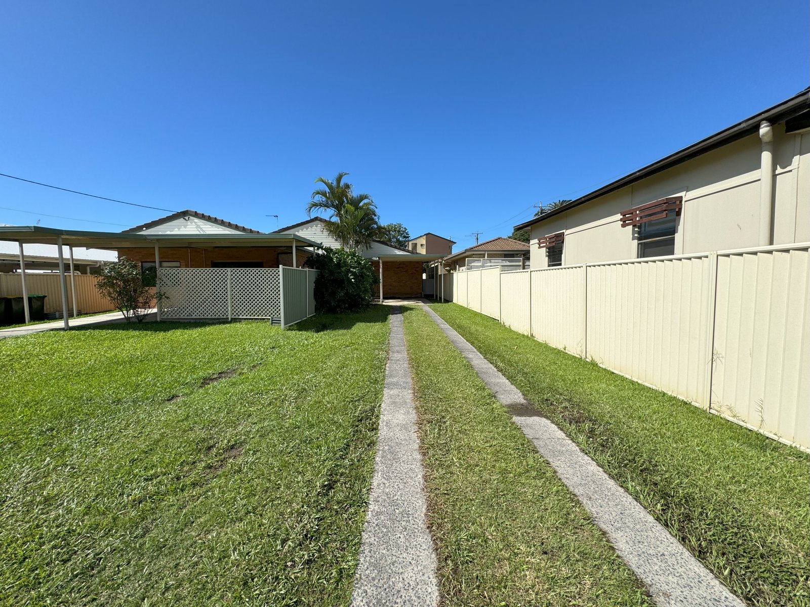 24 Hill Street COFFS HARBOUR 13