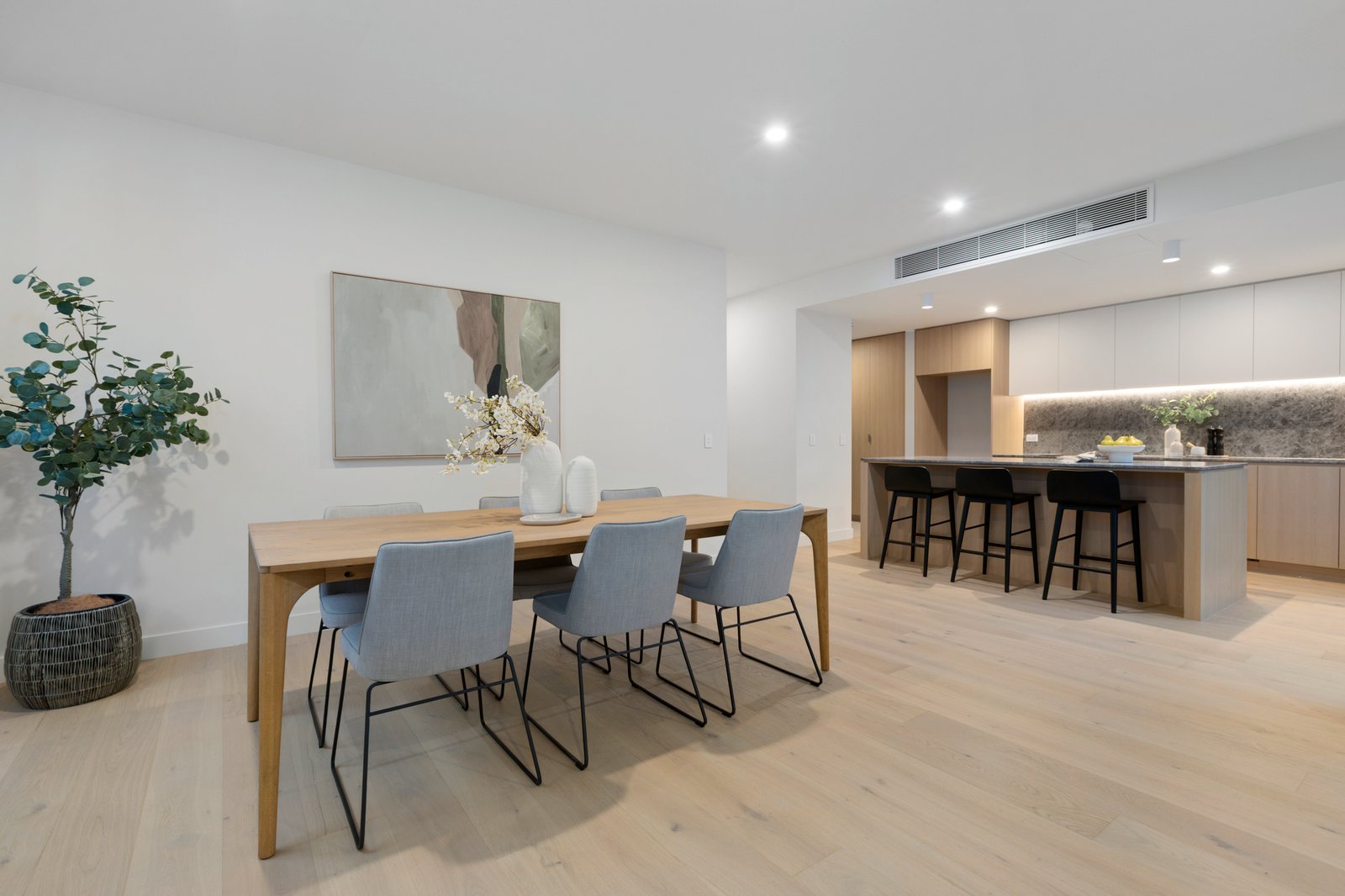 Gallery: 2/4 Hodgson Grove