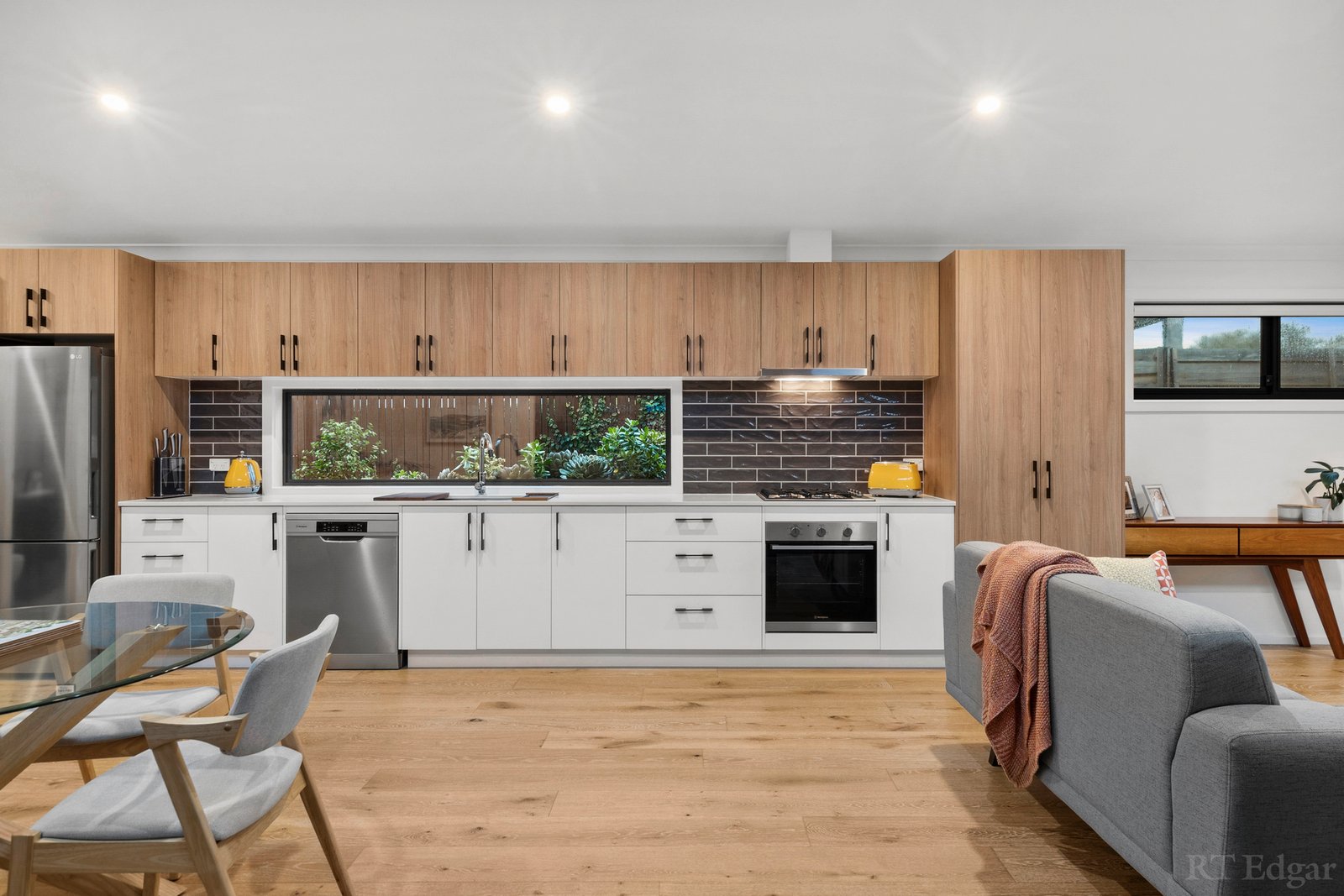 Real Estate and Property in 24 Hollywood Boulevard, Point Lonsdale, VIC