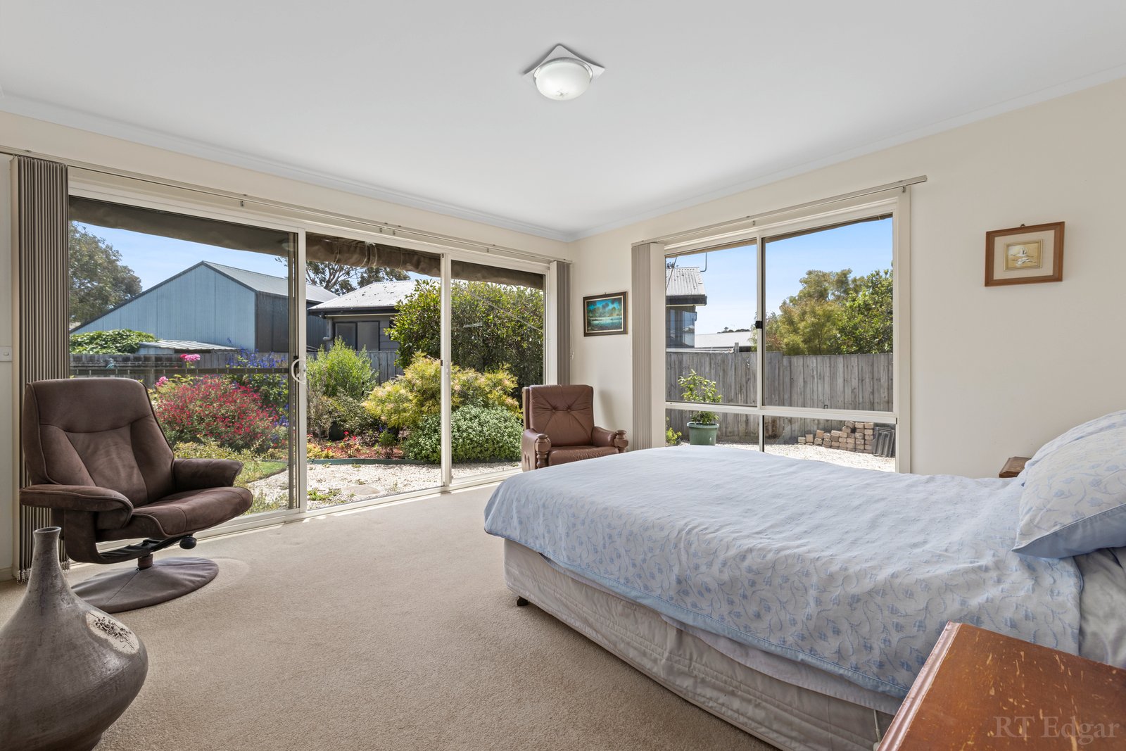 Real Estate and Property in 2/4 Hollywood Boulevard, Point Lonsdale, VIC
