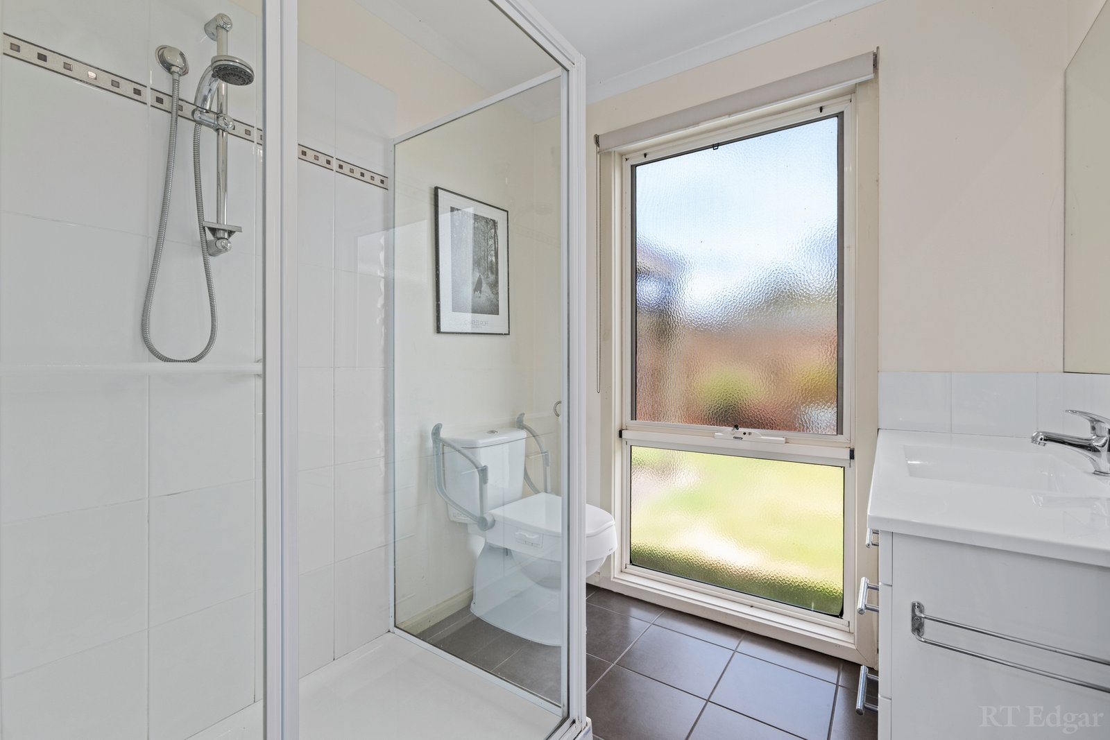 Real Estate and Property in 2/4 Hollywood Boulevard, Point Lonsdale, VIC