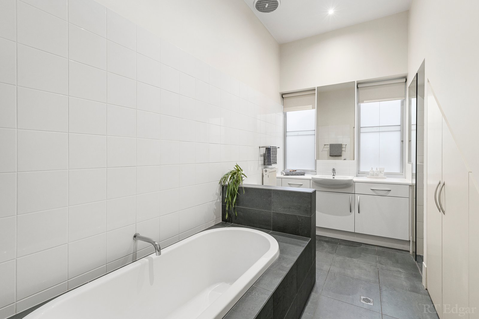 Real Estate and Property in 24 Hope Street, South Yarra, VIC