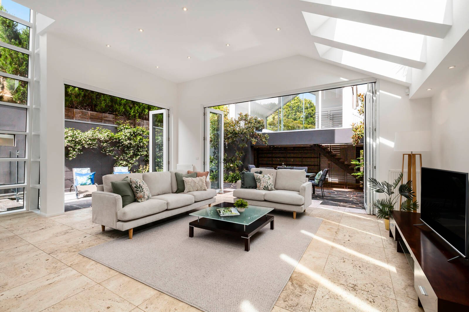 Real Estate and Property in 24 Hopetoun Avenue, Canterbury, VIC