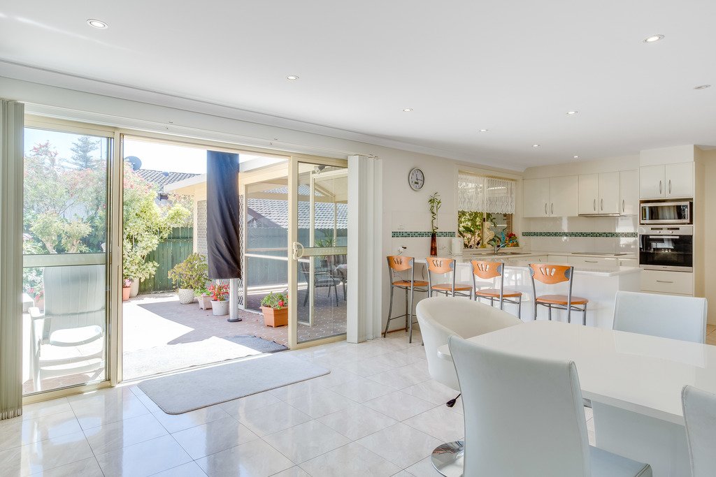 24 Horace Street SHOAL BAY 9