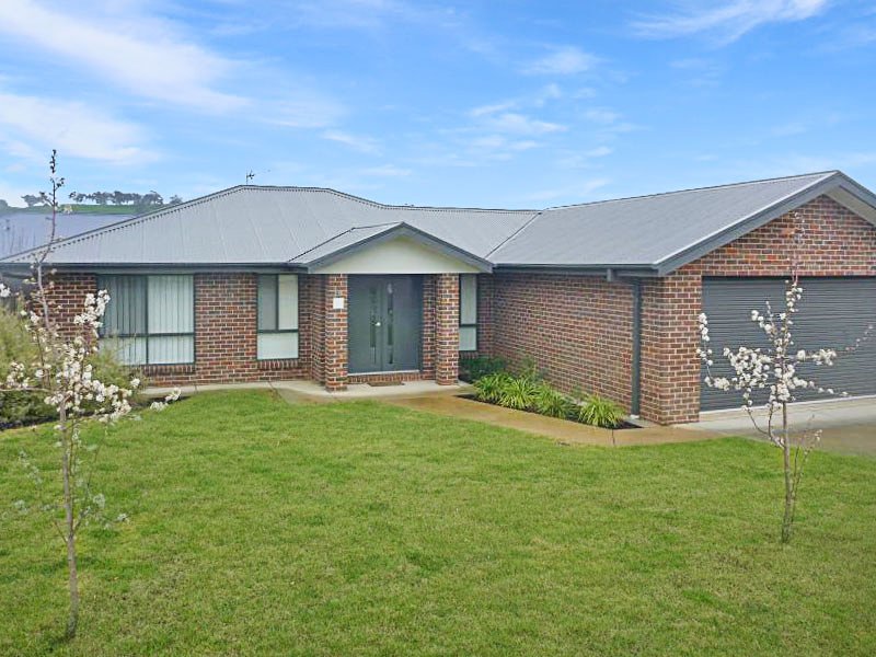 24 Hudson Drive LLOYD 1