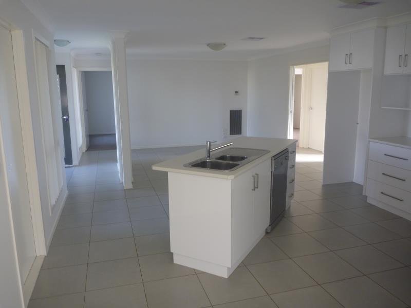 24 Hudson Drive LLOYD 4