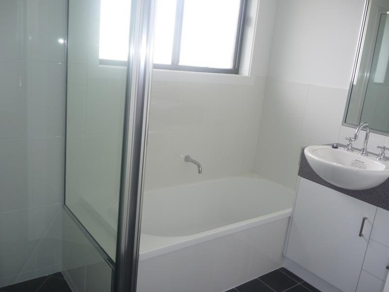 24 Hudson Drive LLOYD 5