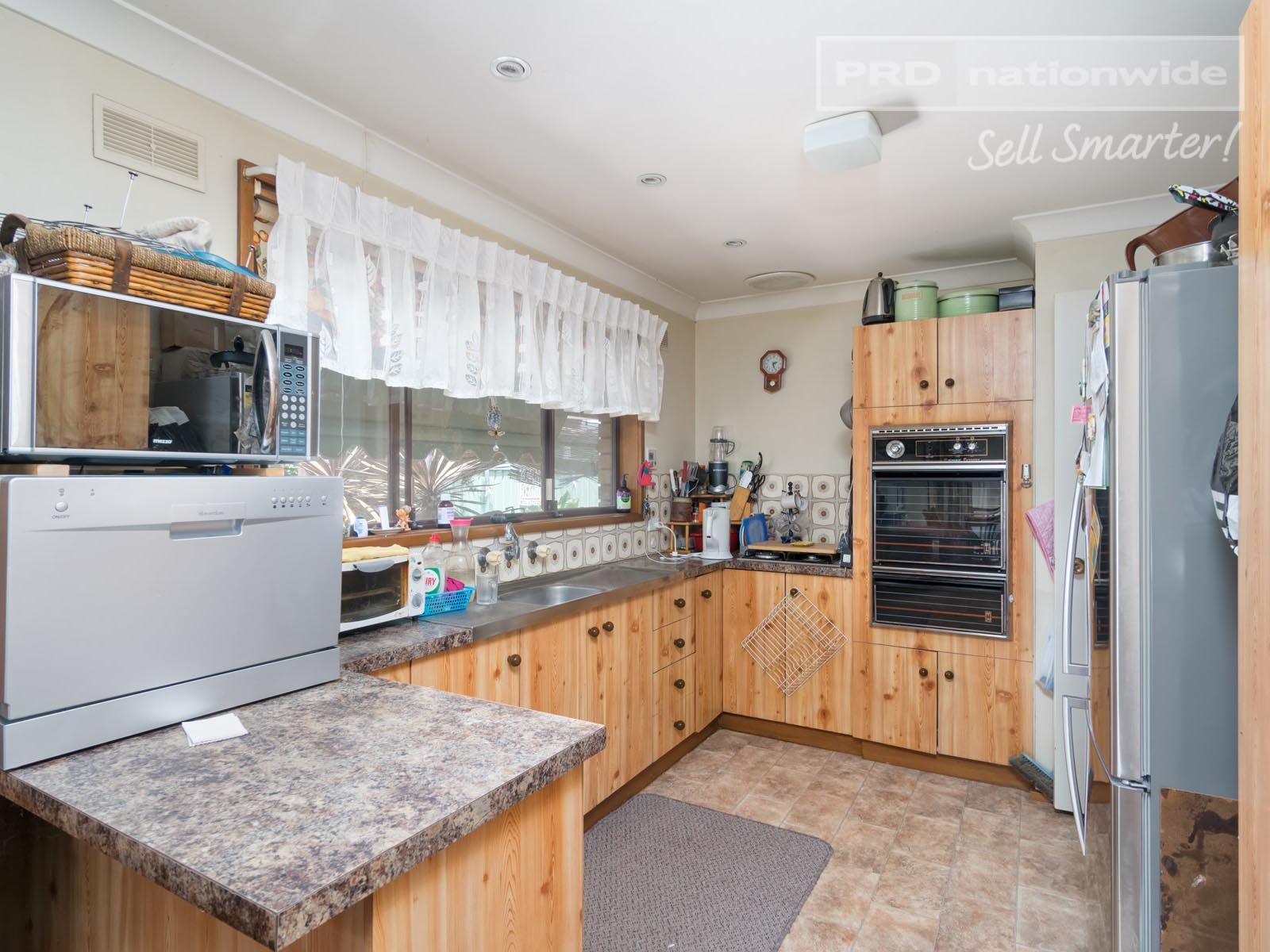 24 Huron Crescent LAKE ALBERT 4