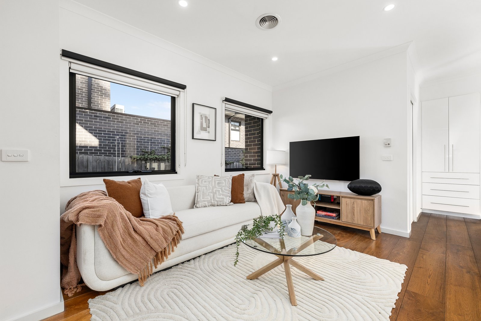 Gallery: 2/4 Islay Court