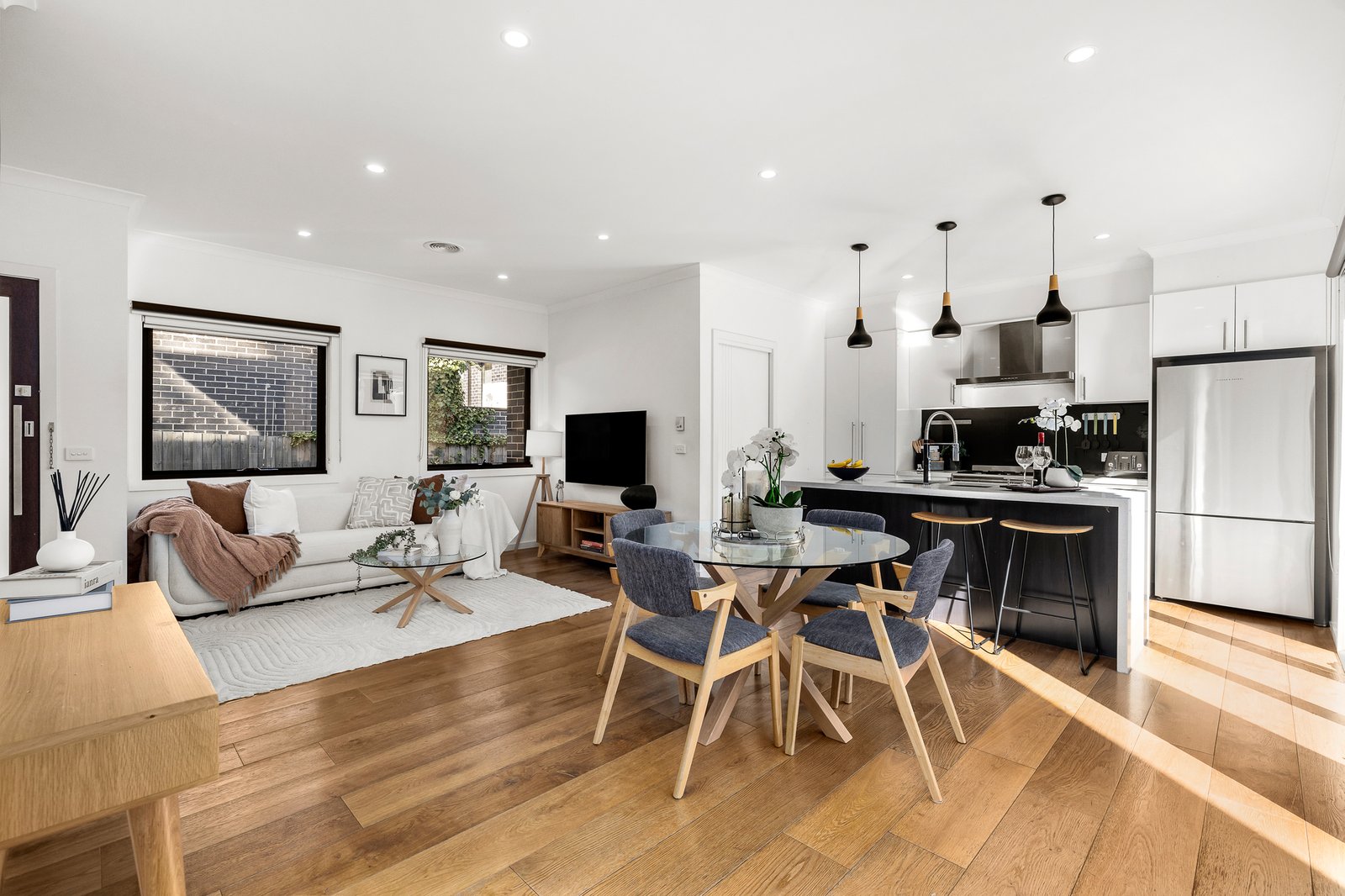 Gallery: 2/4 Islay Court