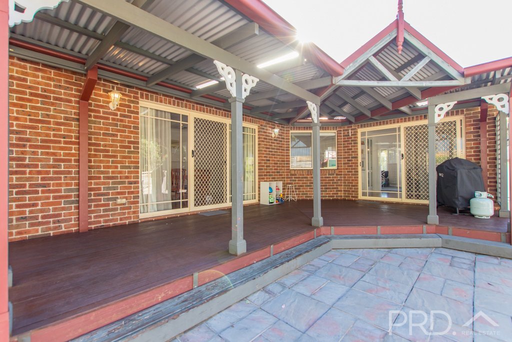 24 Jillabenan Close TUMUT 20