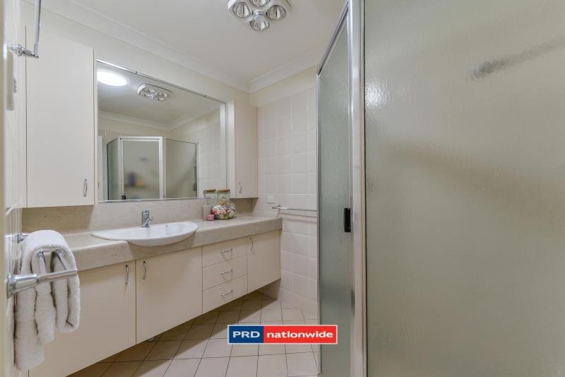 24 John Street TAMWORTH 4