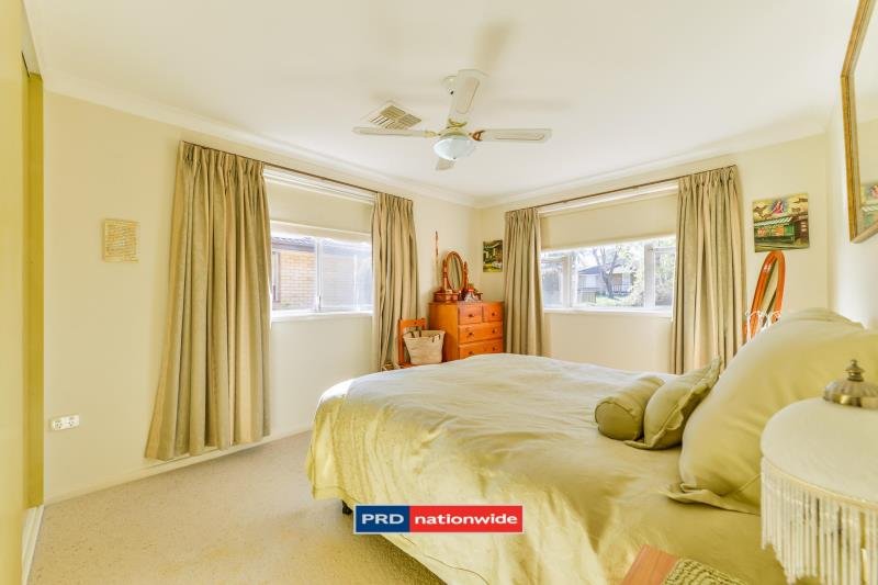 24 John Street TAMWORTH 2