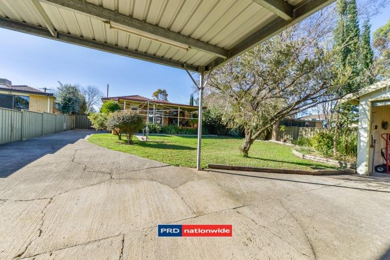 24 John Street TAMWORTH 9