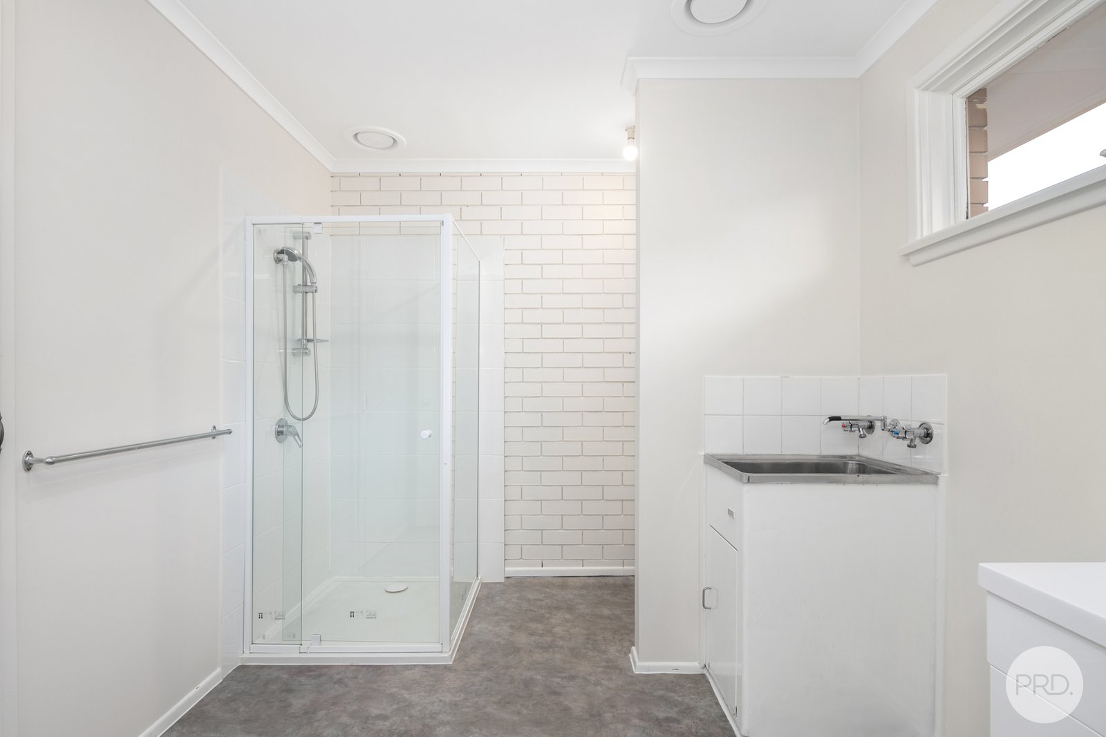 2/4 John Street WENDOUREE 6
