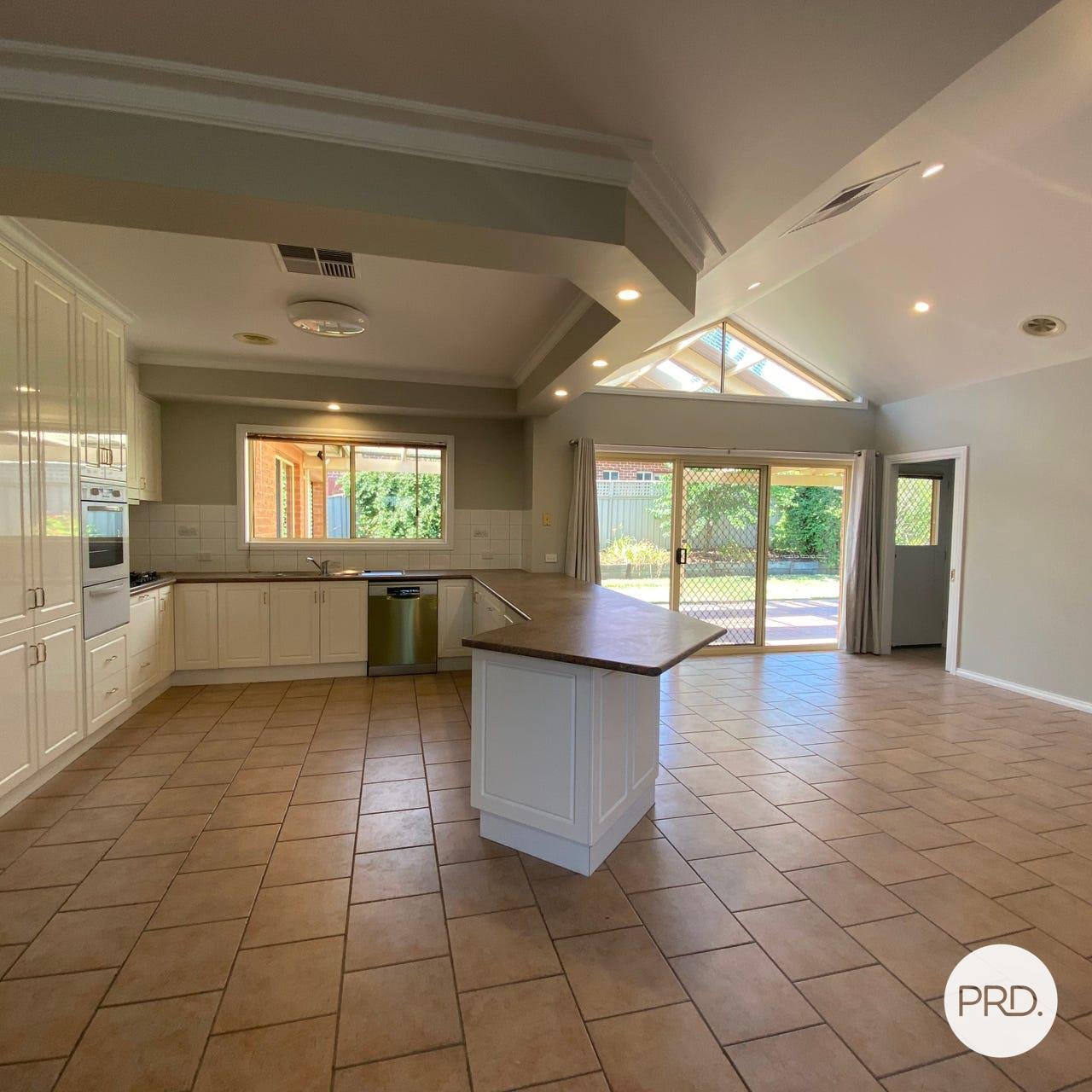 24 Johnston Road WEST ALBURY 2