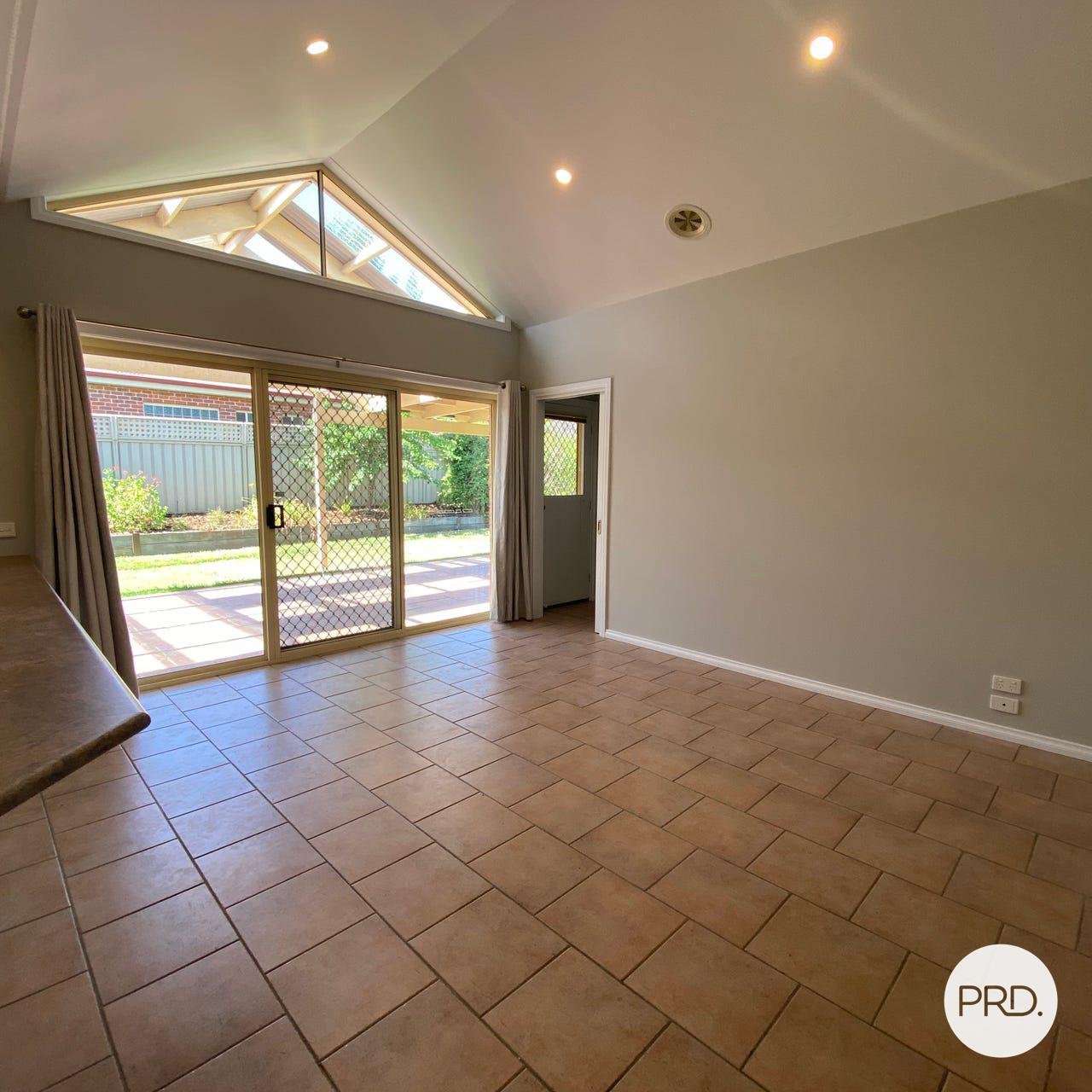 24 Johnston Road WEST ALBURY 3