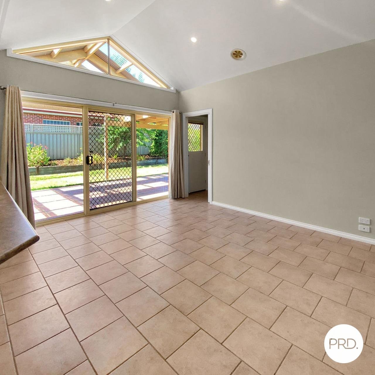 24 Johnston Road WEST ALBURY 3
