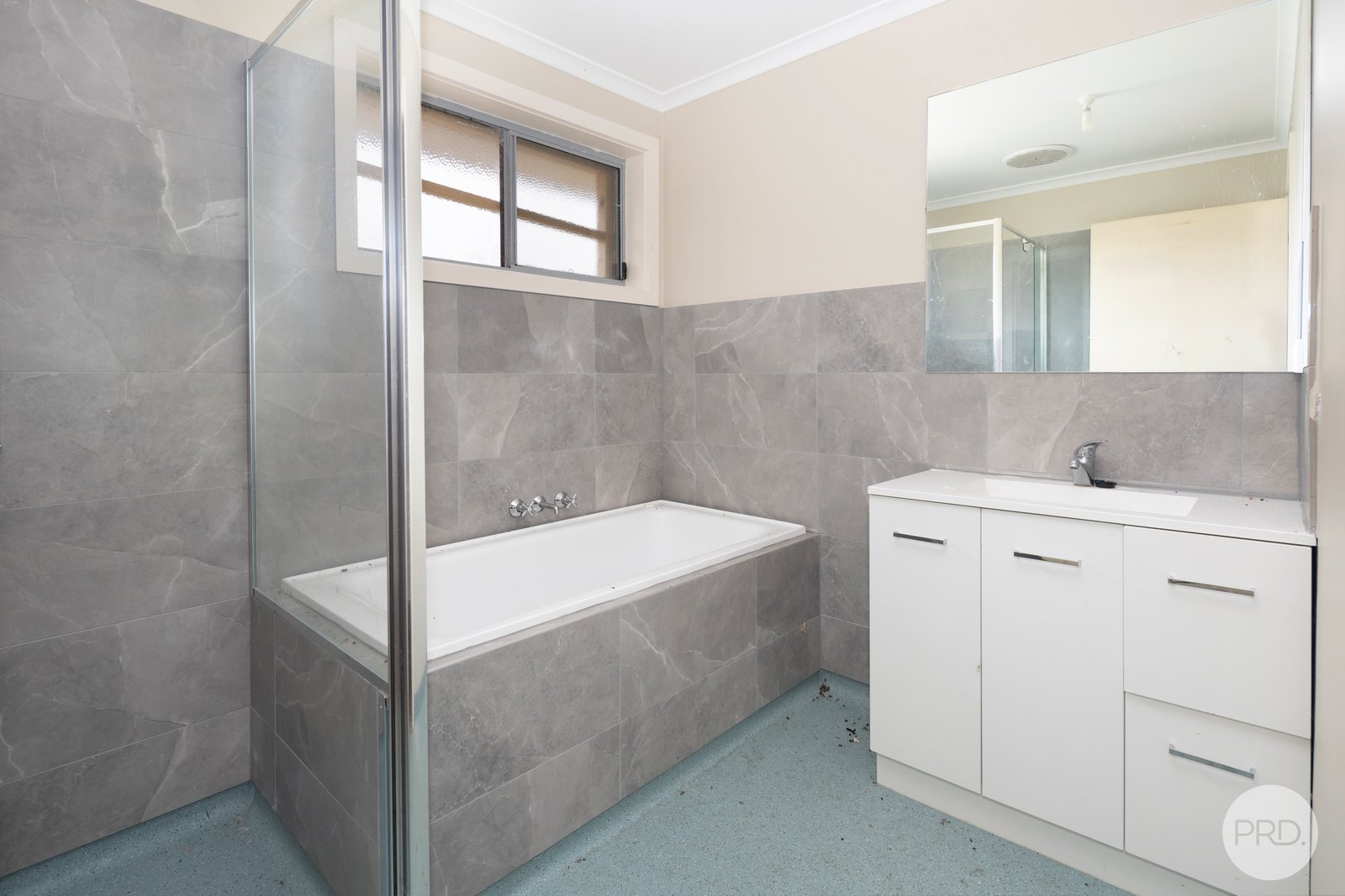 24 Jordan Avenue DELACOMBE 4