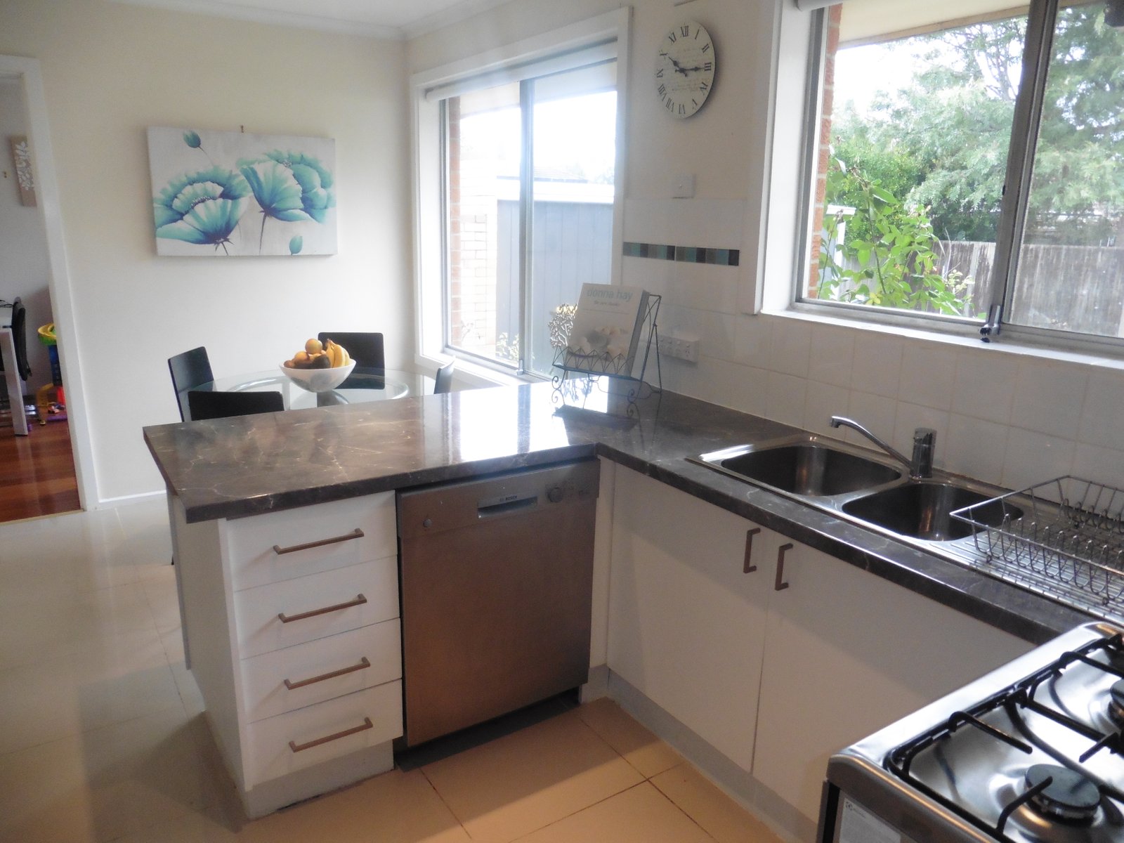 Gallery: 24 Kardinian Avenue