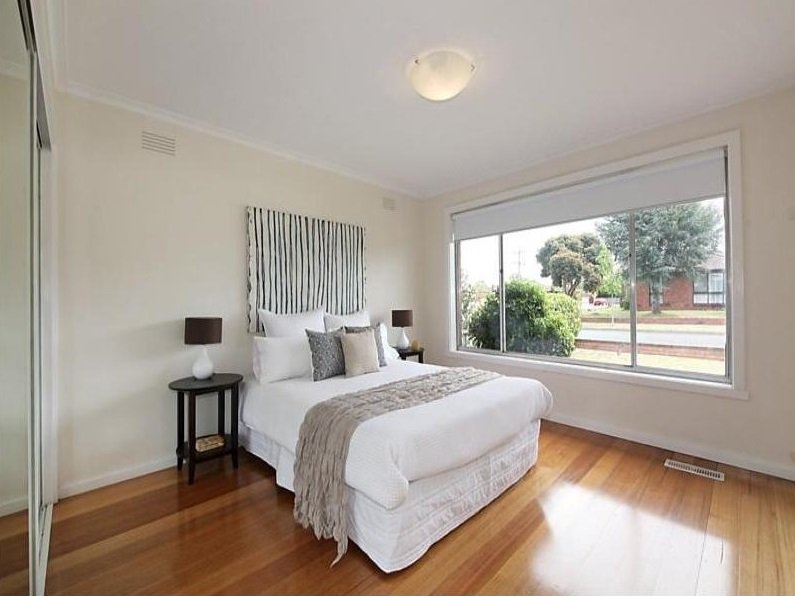 Gallery: 24 Kardinian Avenue