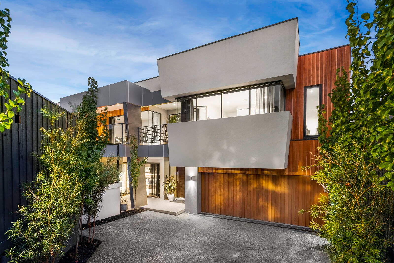 Real Estate and Property in 2/4 Karwitha Street, Vermont, VIC