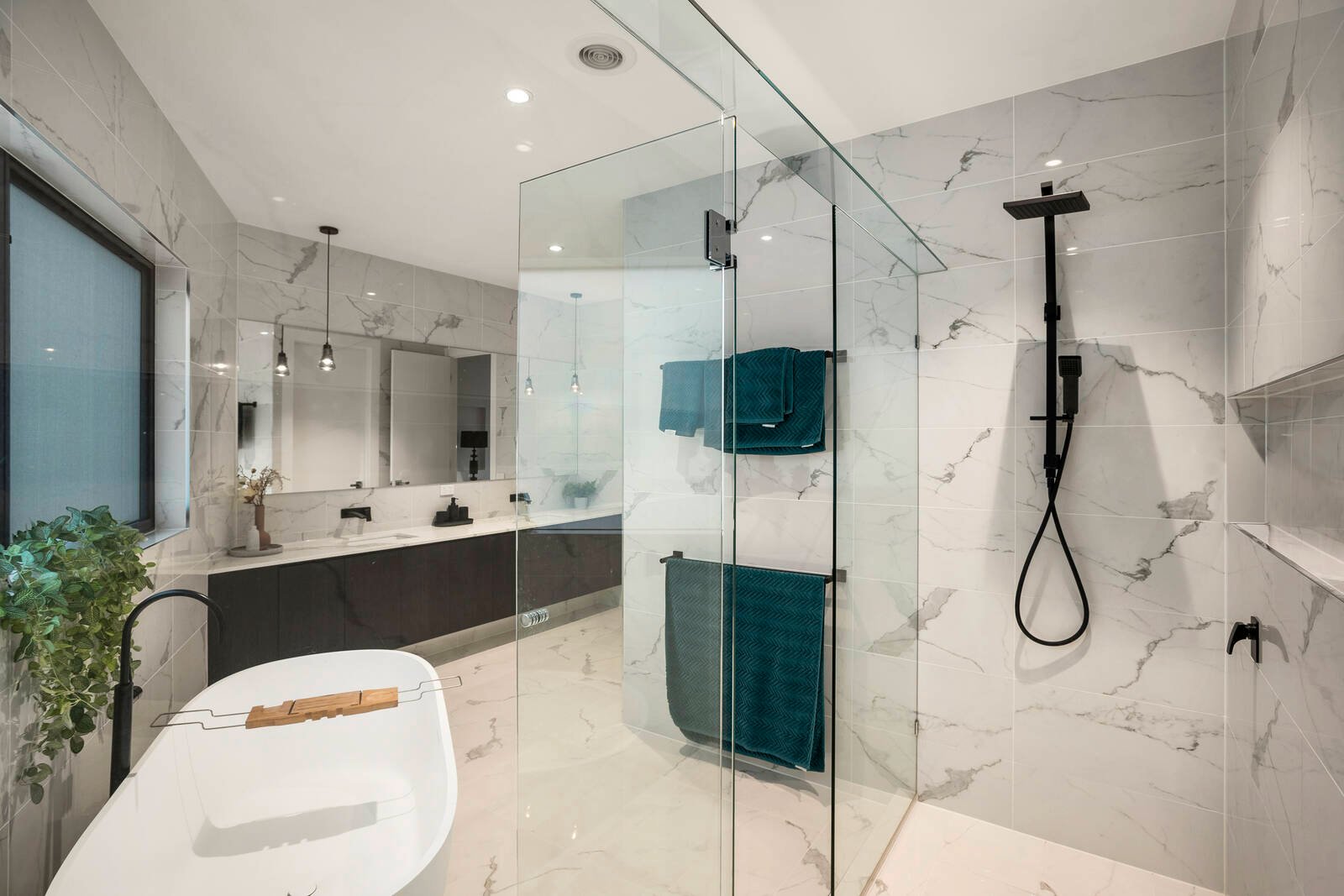 Real Estate and Property in 2/4 Karwitha Street, Vermont, VIC