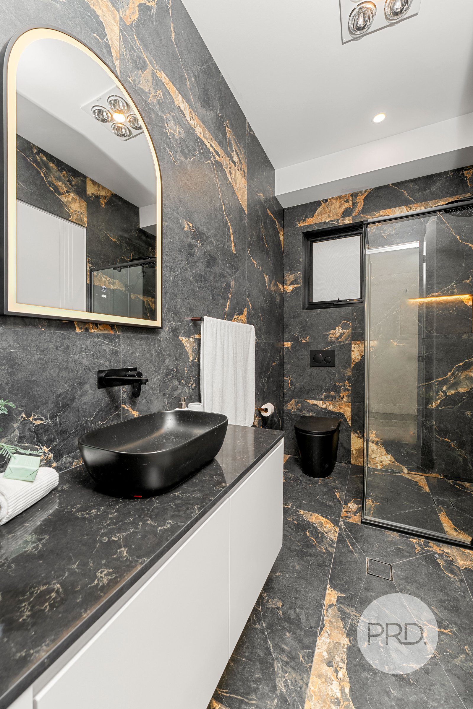 24 Kensell Street AUSTRAL 9