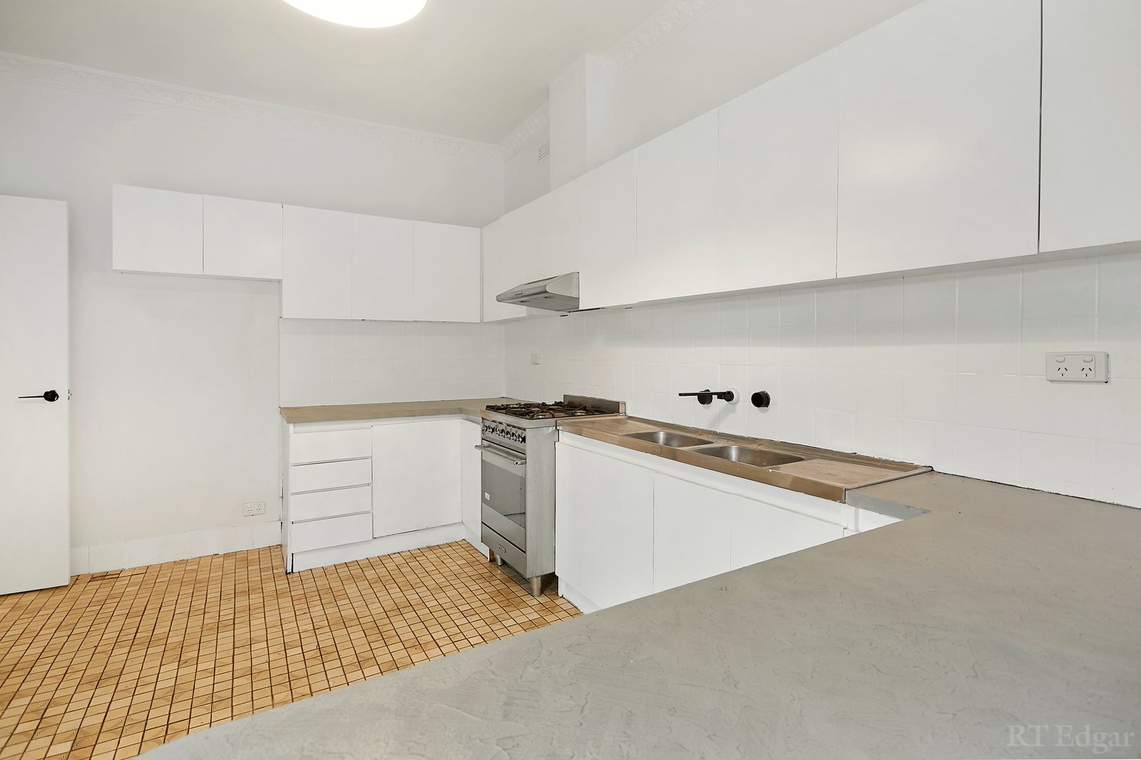 Real Estate and Property in 24 Kent Street, Richmond, VIC