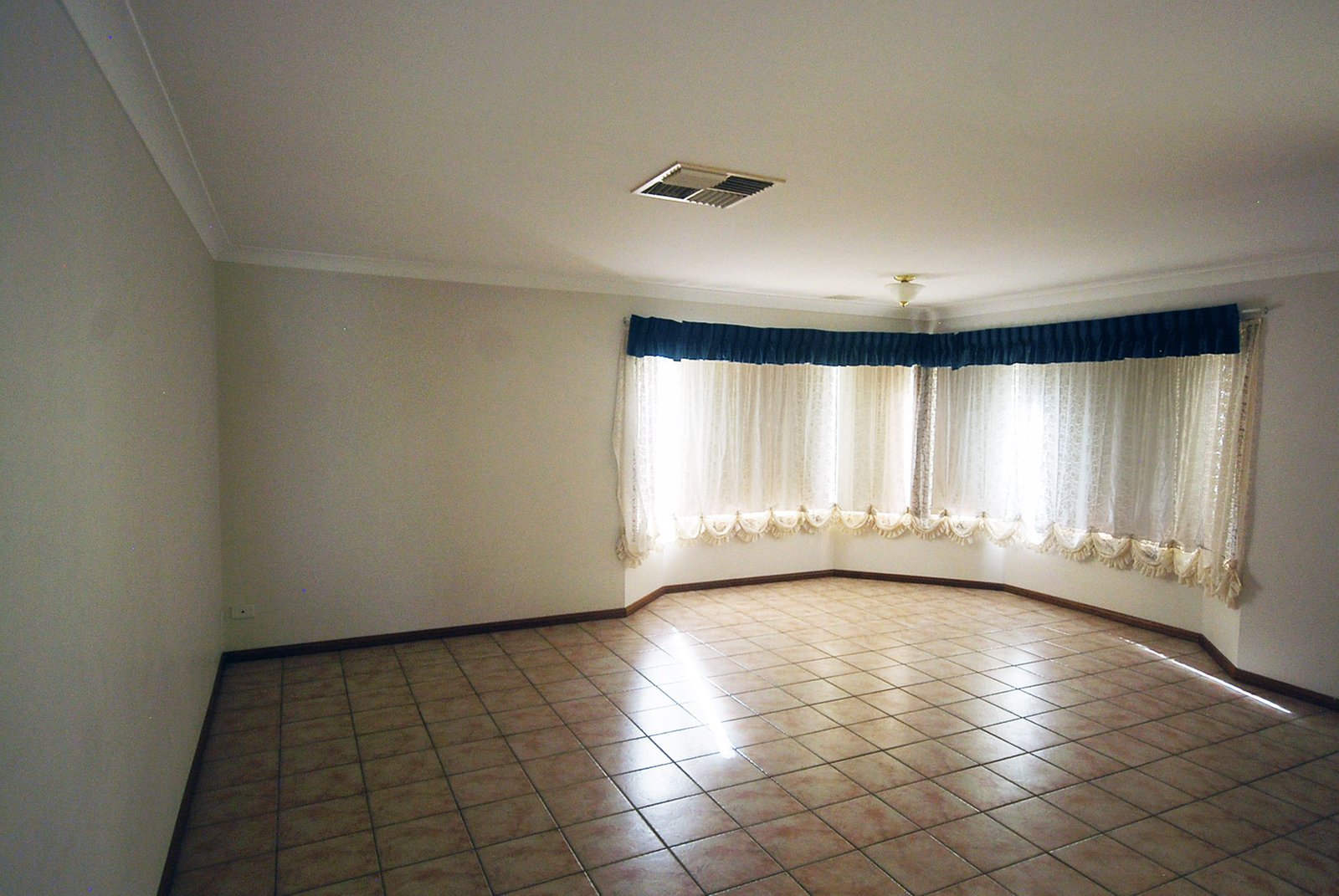 24 Kimberley Drive TATTON 3