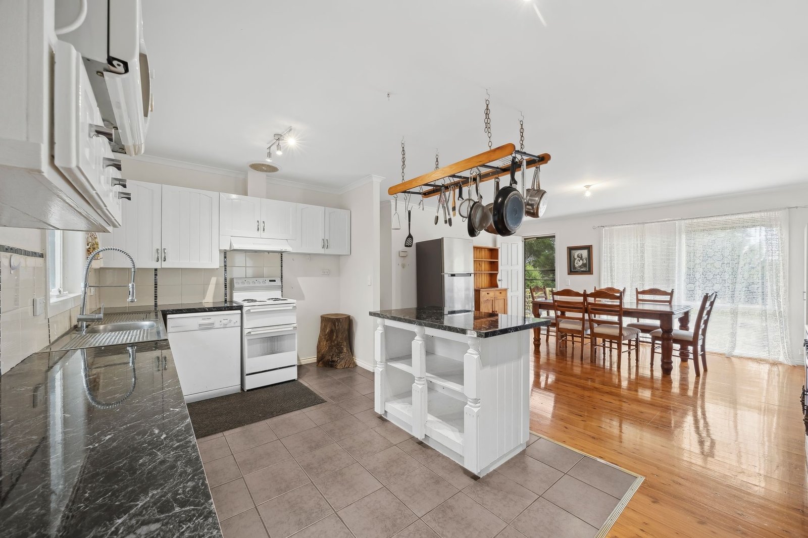 Gallery: 24 Kimberley Drive