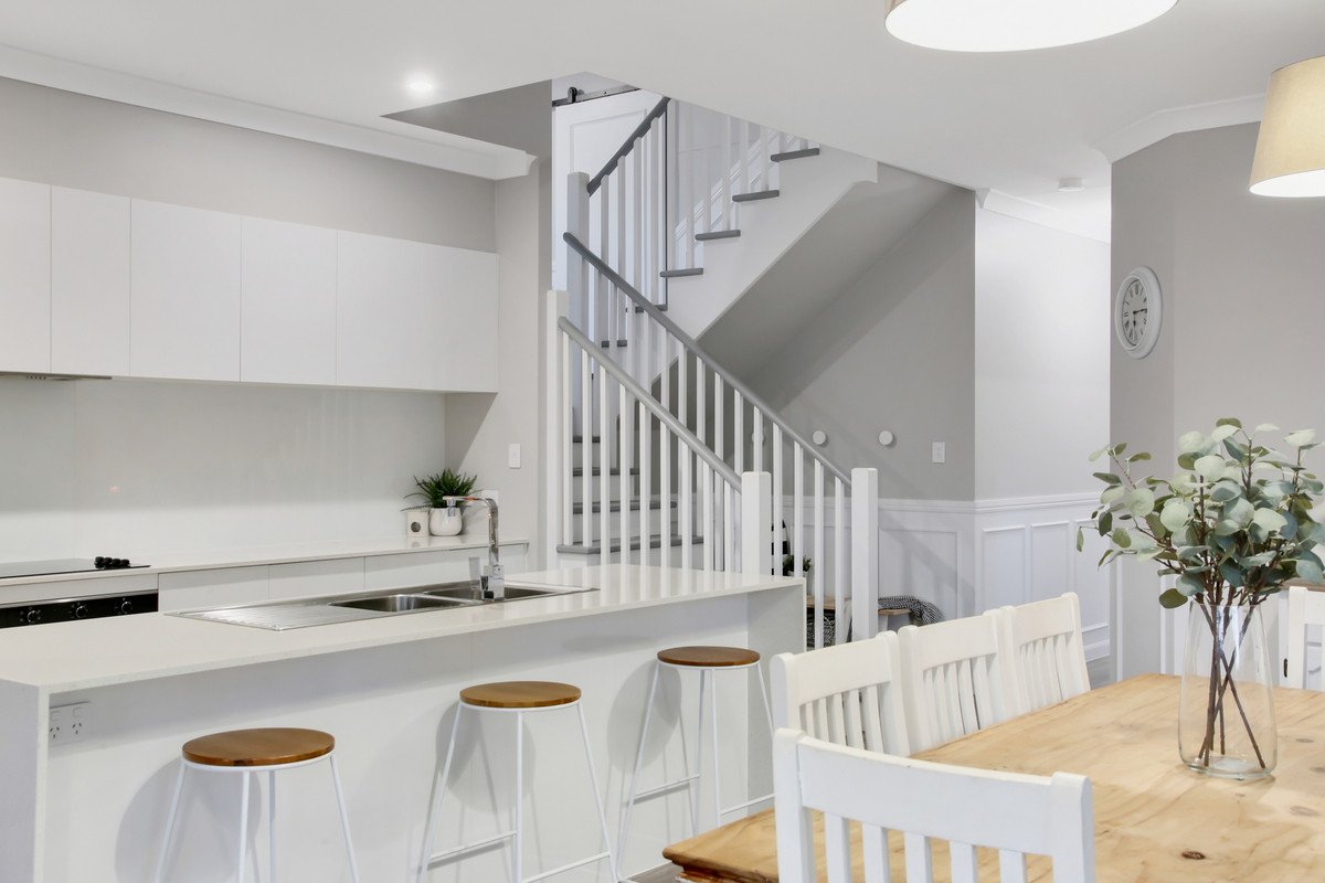 24 Kingcrest Drive Reedy Creek 14