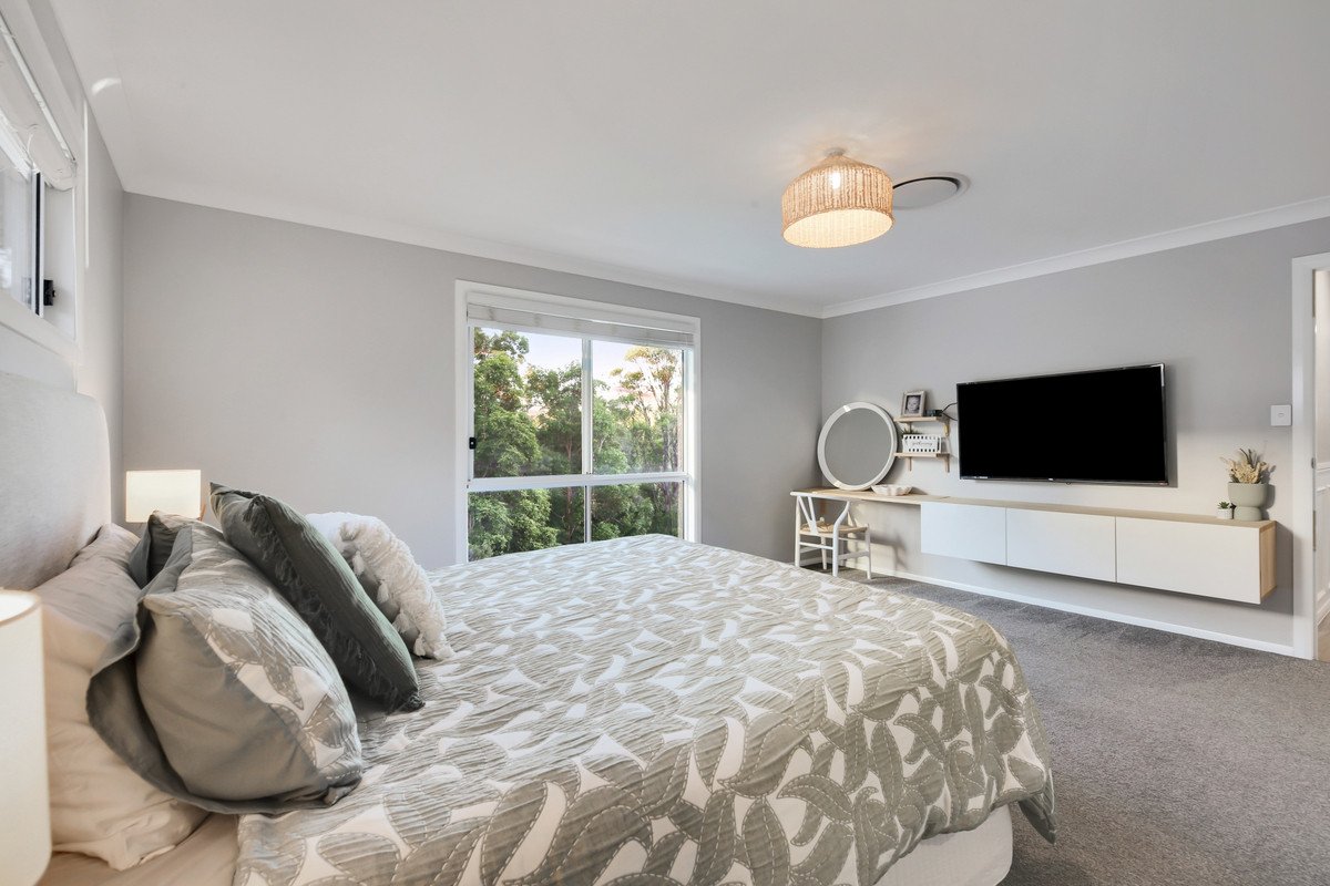 24 Kingcrest Drive Reedy Creek 27