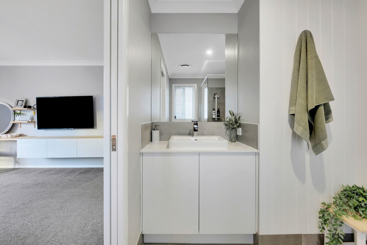 24 Kingcrest Drive Reedy Creek 28