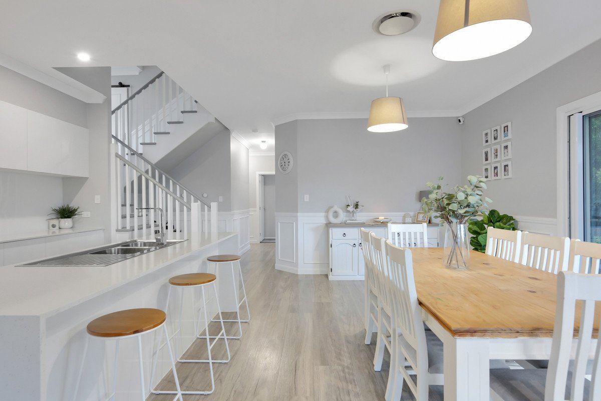 24 Kingcrest Drive Reedy Creek 4