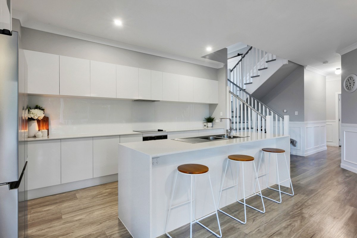 24 Kingcrest Drive Reedy Creek 7