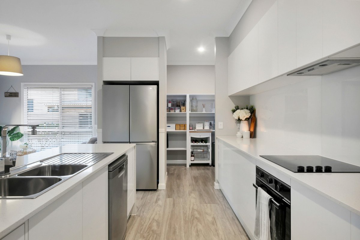 24 Kingcrest Drive Reedy Creek 8