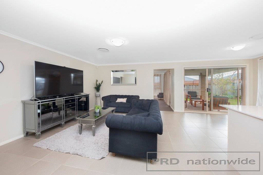 24 Kite Street ABERGLASSLYN 3