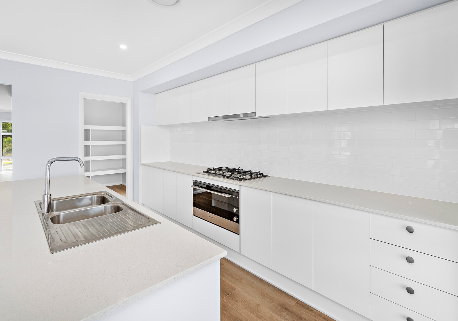 24 Knapp Crescent WONGAWILLI 3