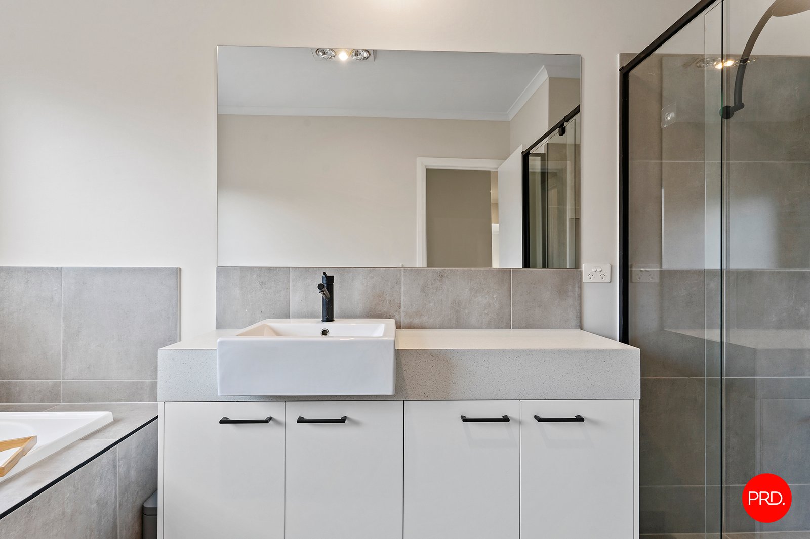 2/4 Kneebone Street EAGLEHAWK 11