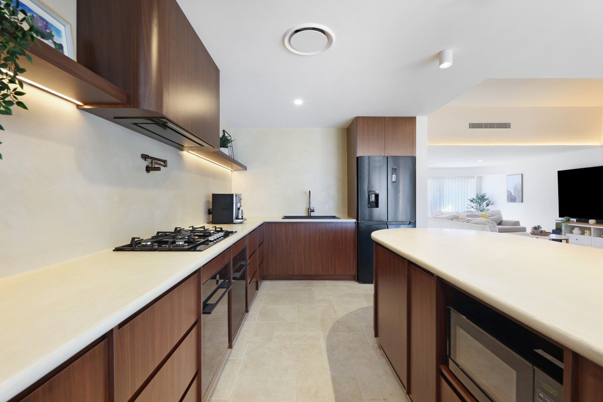 24 Kurrajong Court Palm Beach 4