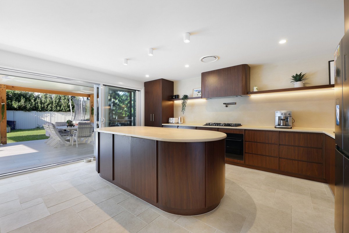 24 Kurrajong Court Palm Beach 5