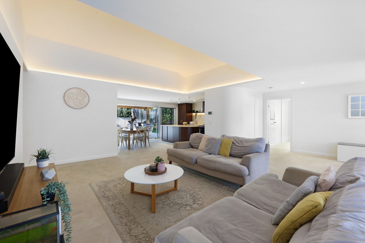 24 Kurrajong Court Palm Beach 10