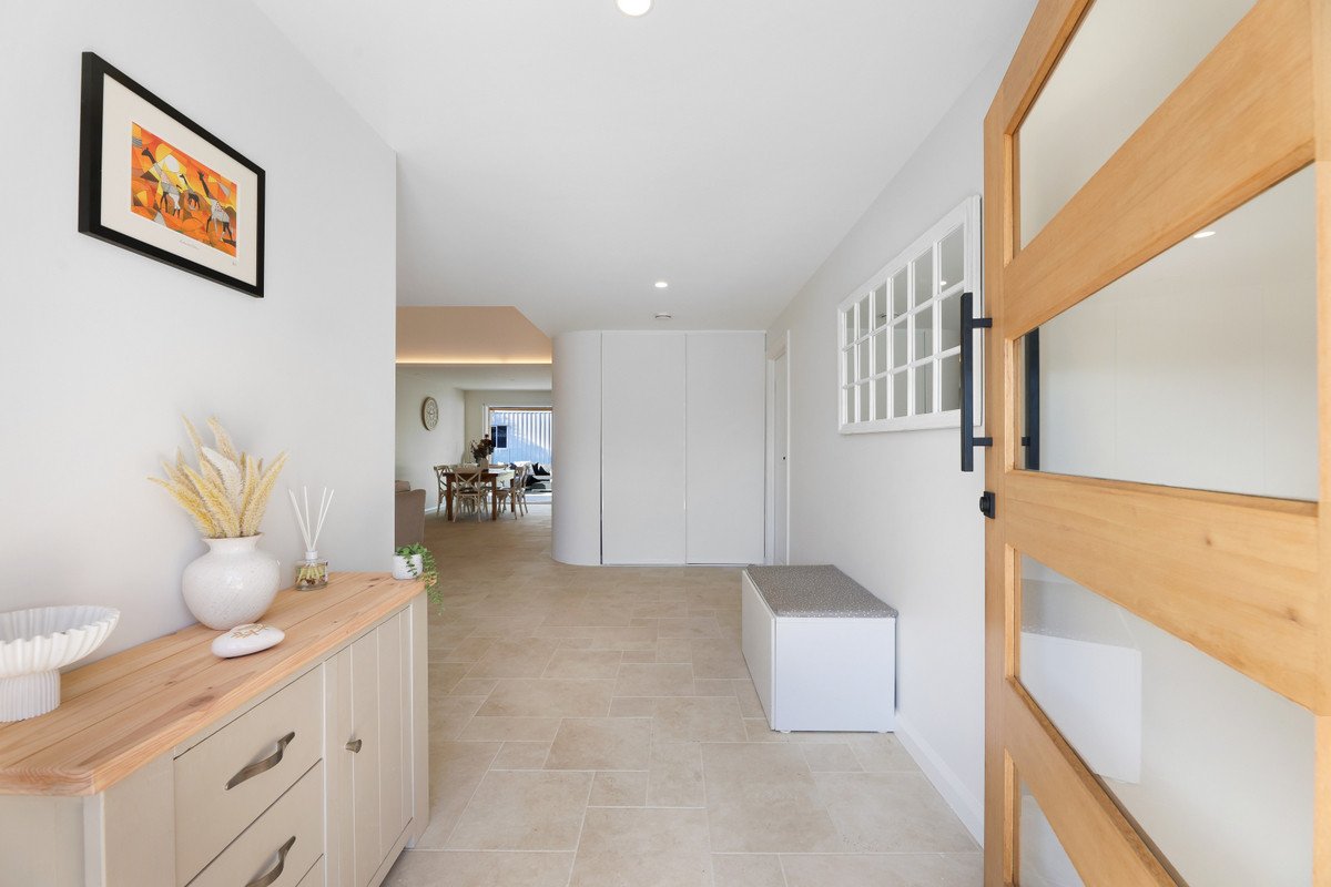 24 Kurrajong Court Palm Beach 12