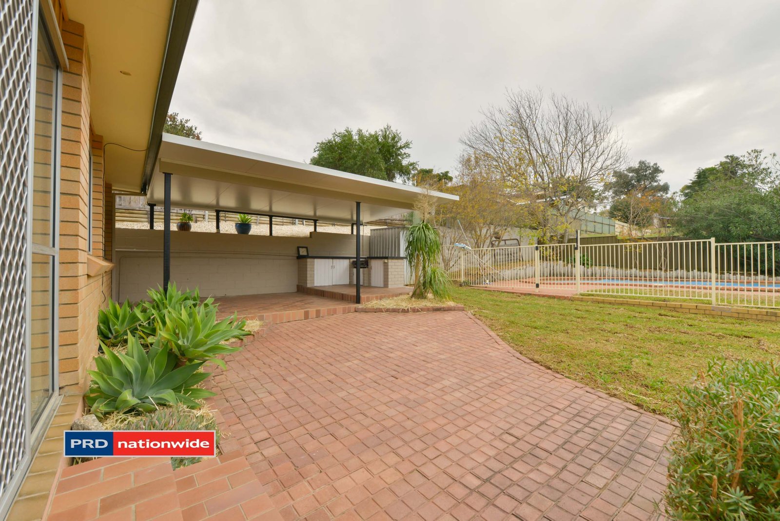 24 Lancaster Avenue TAMWORTH 7